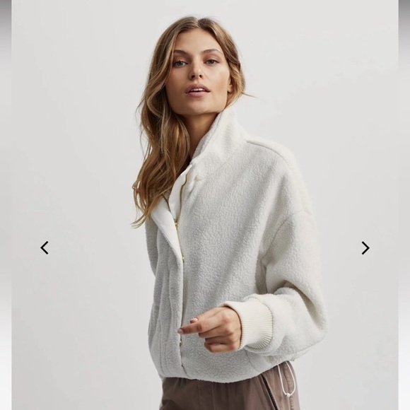 Varley Mayland Cream Fleece Jacket - Picture 2 of 9